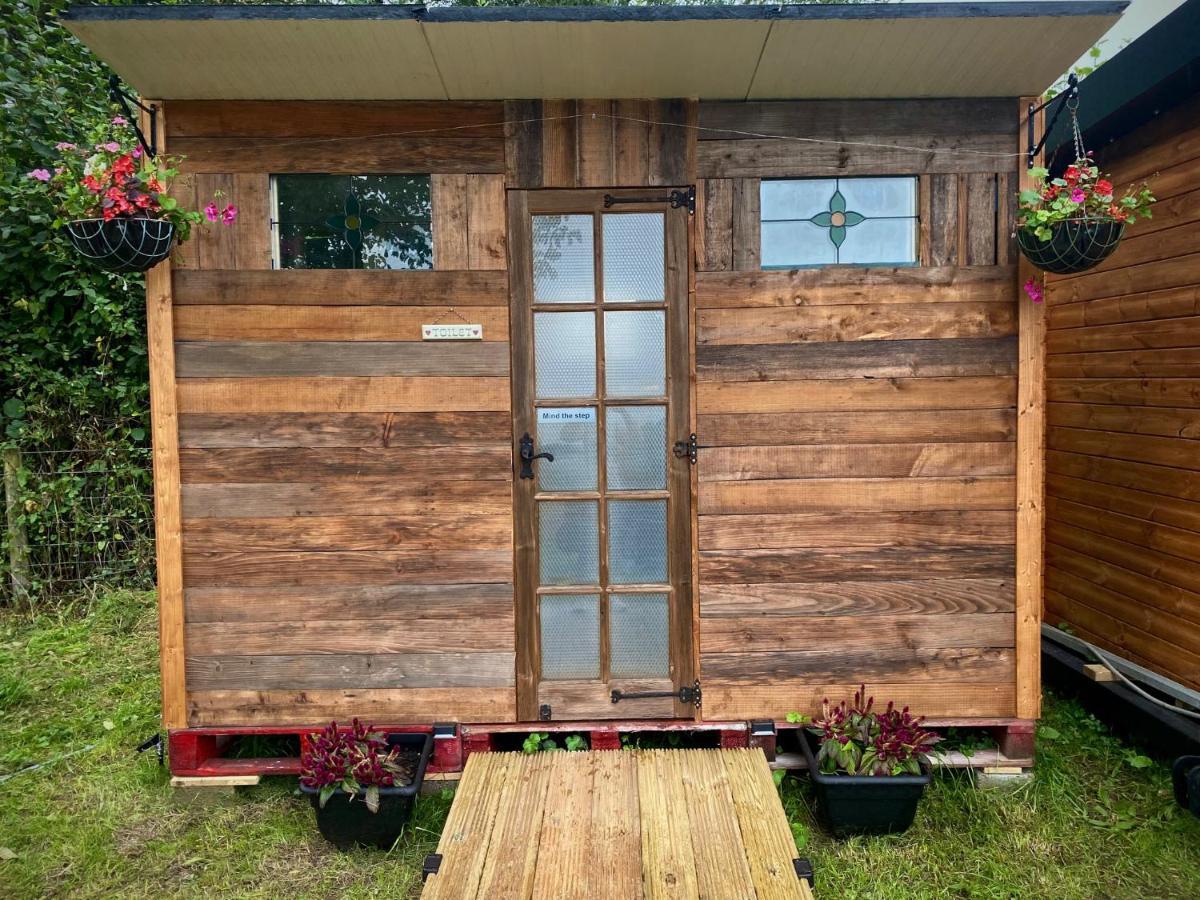 Cherry Tree Glamping Lodge Wellington  Exteriér fotografie