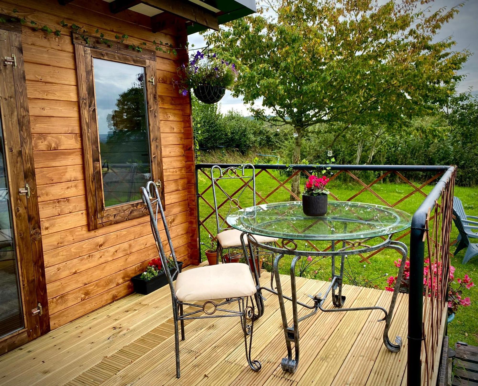 Cherry Tree Glamping Lodge Wellington  Exteriér fotografie