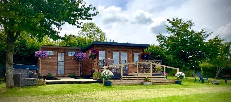 Cherry Tree Glamping Lodge Wellington  Exteriér fotografie
